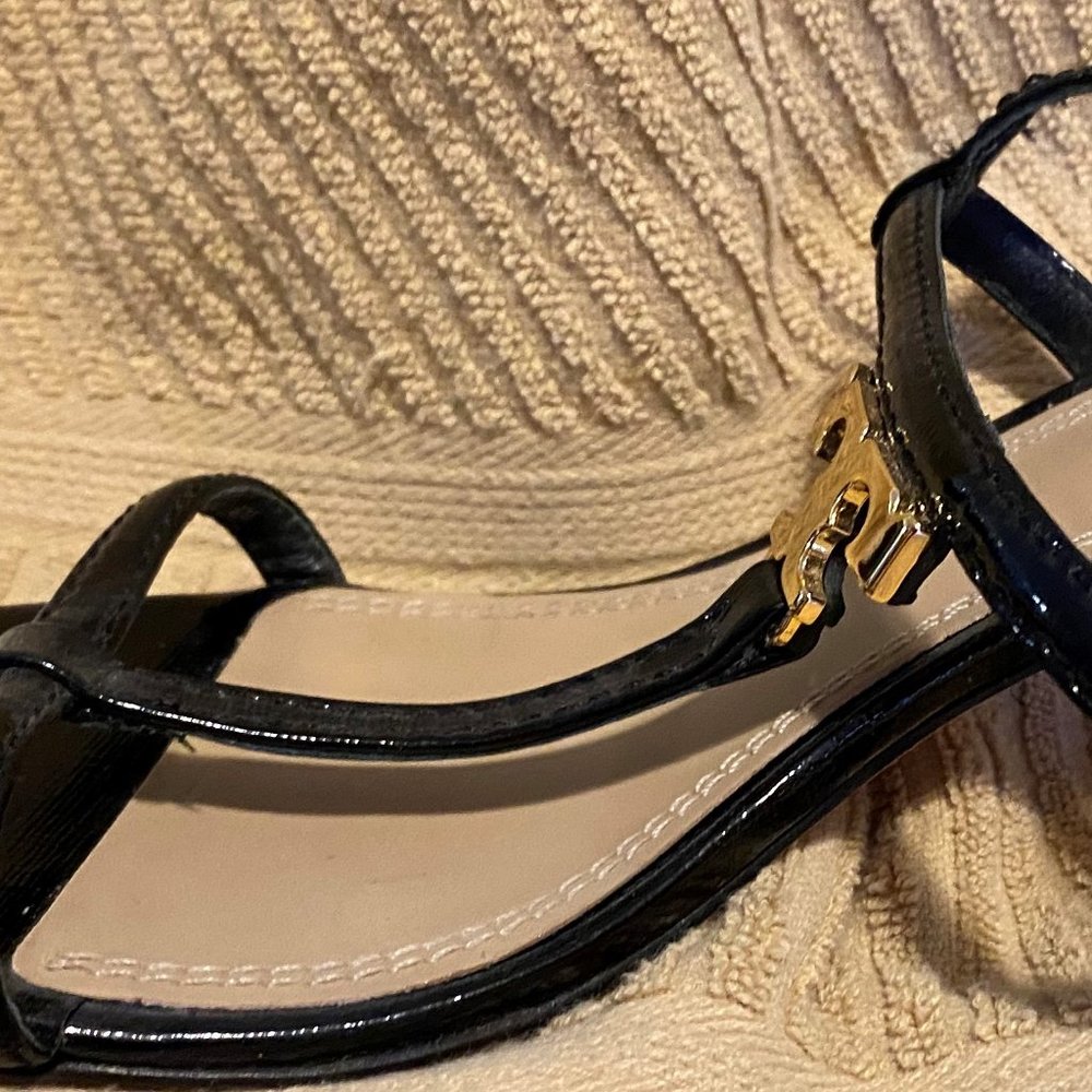 Tory Burch Logo Saffiano T-Strap Heels, Size 9 - Picture 9 of 9